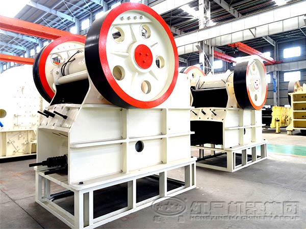 我國(guó)開(kāi)礦業(yè)的第一選擇—鄂式破碎機(jī)