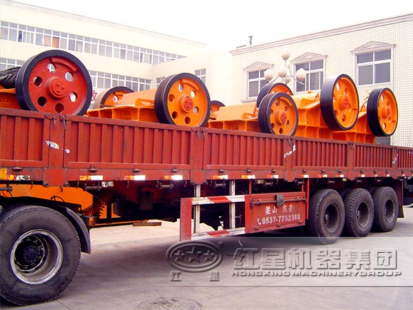 蛭石破碎機發(fā)貨