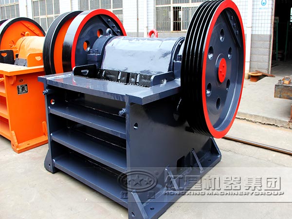 一級破碎（顎式破碎機）