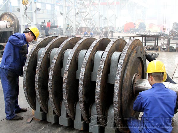 單段破碎機(jī)錘軸