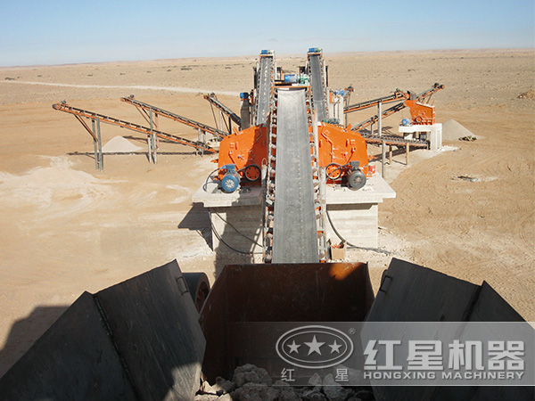 石料加工現(xiàn)場(chǎng)