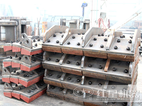 鄂式破碎機材料成本