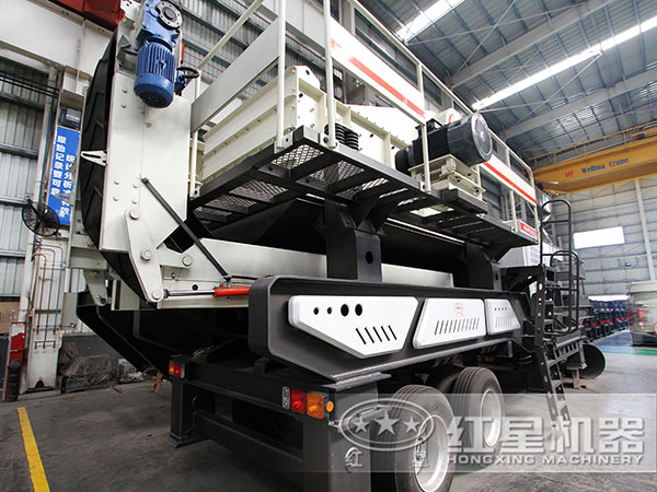 大型錘式移動(dòng)破碎站