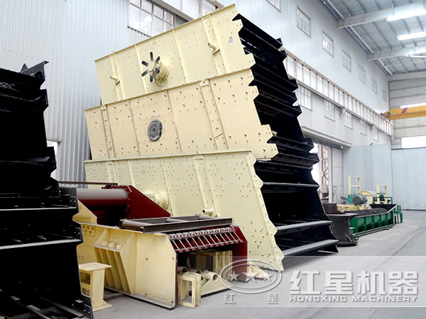 圓振動篩生產廠家車間