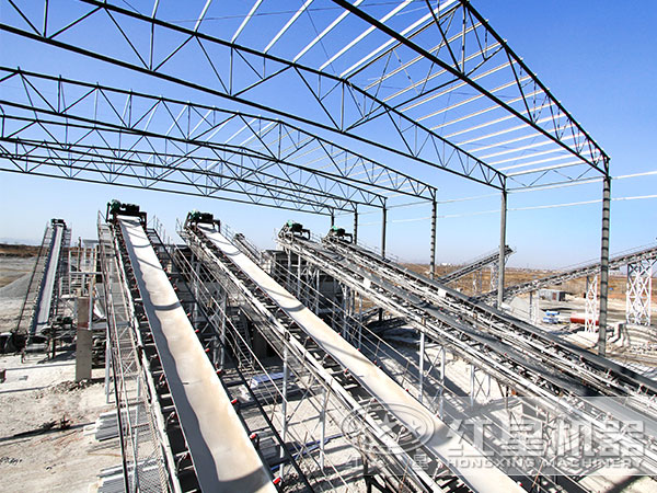 膠帶輸送機生產(chǎn)現(xiàn)場