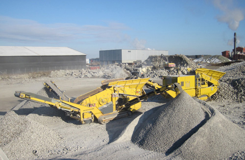 履帶式液壓驅(qū)動(dòng)破碎站