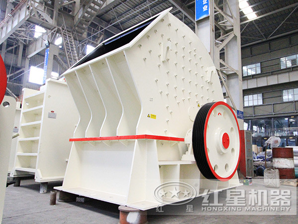 時產(chǎn)50-100噸砂石塊錘式破碎機