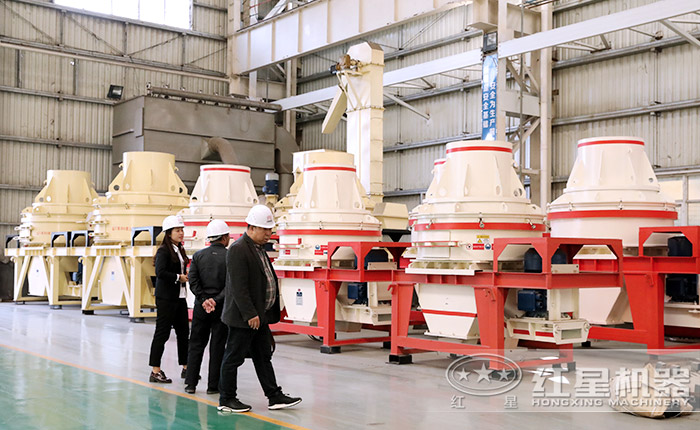 客戶參觀紅星機器打砂機生產(chǎn)車間