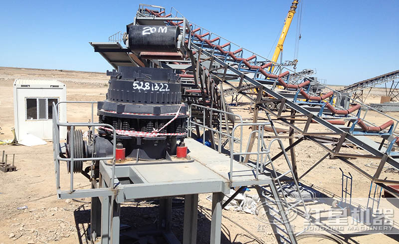 紅星復(fù)合圓錐破碎機(jī)生產(chǎn)線(xiàn)現(xiàn)場(chǎng)