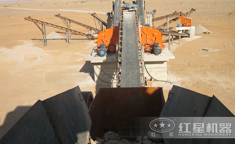 紅星1315反擊式破碎機(jī)生產(chǎn)線現(xiàn)場(chǎng)