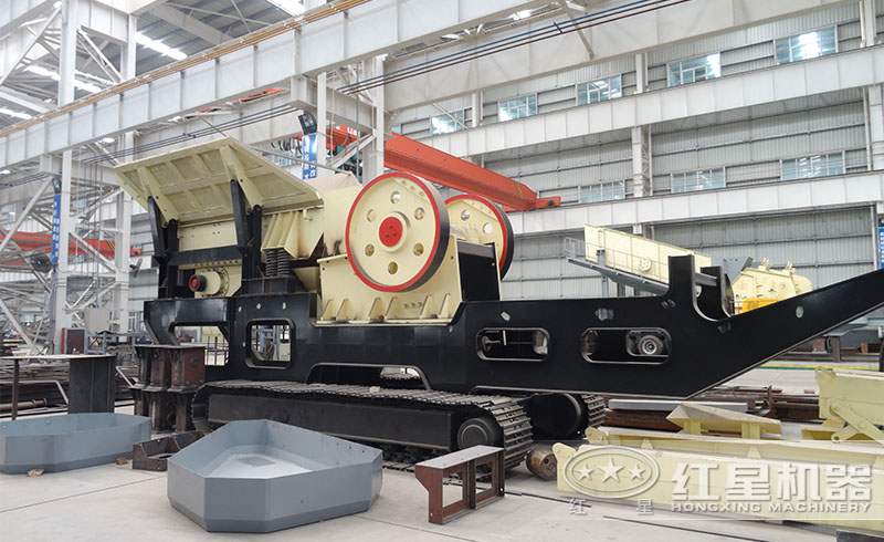 紅星顎破移動(dòng)破碎站生產(chǎn)車間