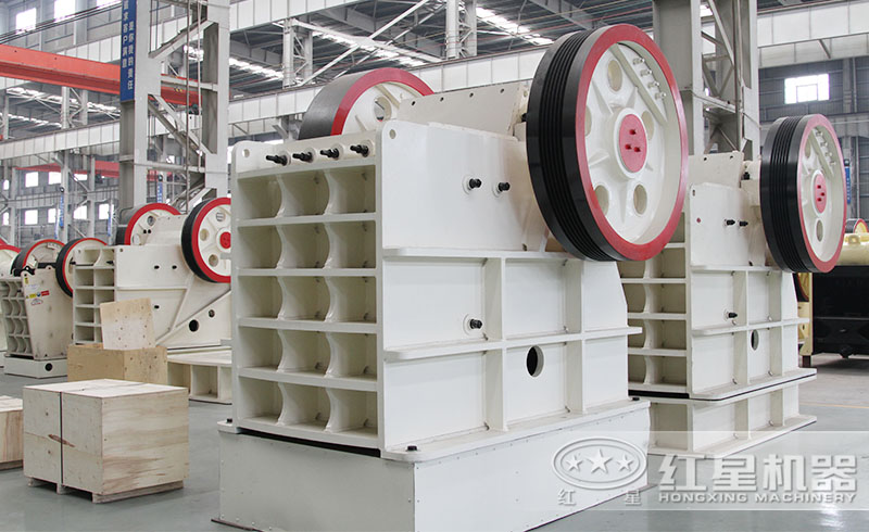 紅星顎式破碎機(jī)種類齊全、型號(hào)眾多