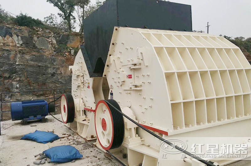 錘式破碎機(jī)優(yōu)勢多多，被廣泛使用于碎石生產(chǎn)線