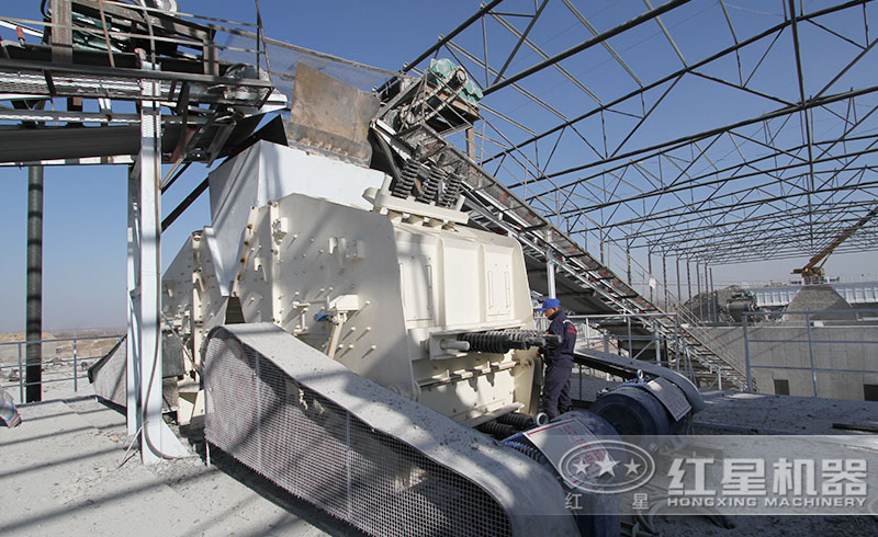 湖北石灰石制砂生產(chǎn)線現(xiàn)場(chǎng)