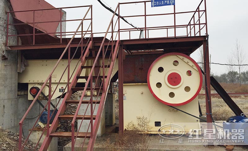 紅星顎式破碎機生產(chǎn)線現(xiàn)場