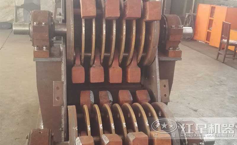 紅星雙級破碎機雙轉(zhuǎn)子兩級破碎，動力更強
