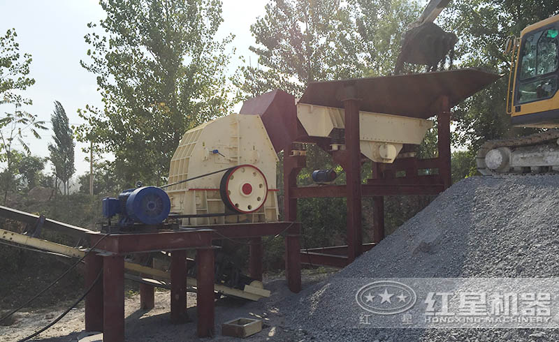 紅星錘式破碎機生產(chǎn)線現(xiàn)場