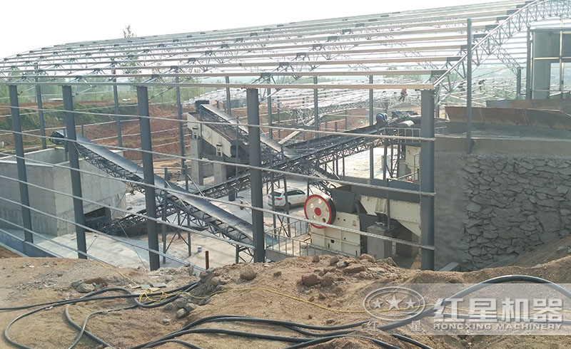 紅星固定式破石生產(chǎn)線現(xiàn)場(chǎng)