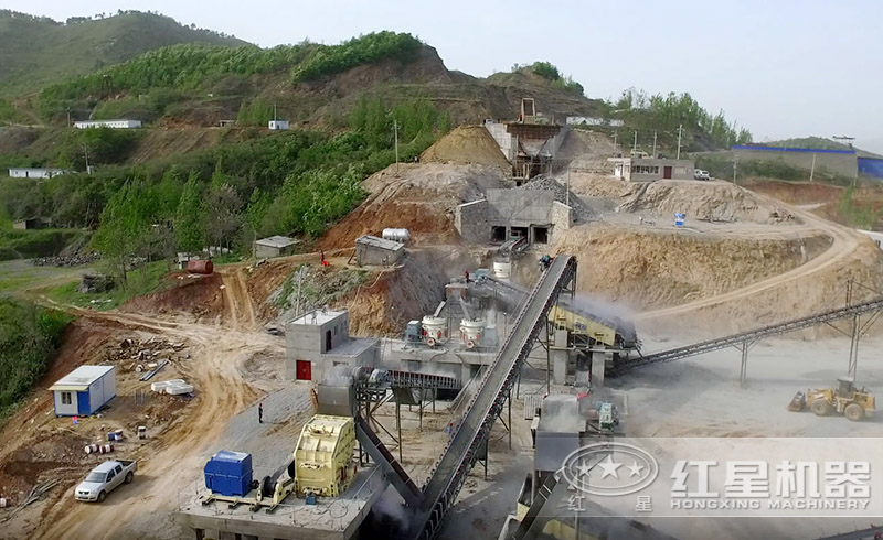 砂石破碎生產(chǎn)線現(xiàn)場