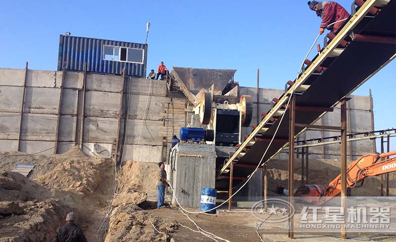 紅星顎式破碎機碎石生產線現(xiàn)場