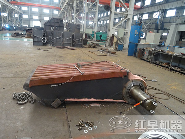 鄂式破碎機鑄造車間
