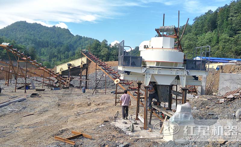 固定式制砂機(jī)碎沙現(xiàn)場