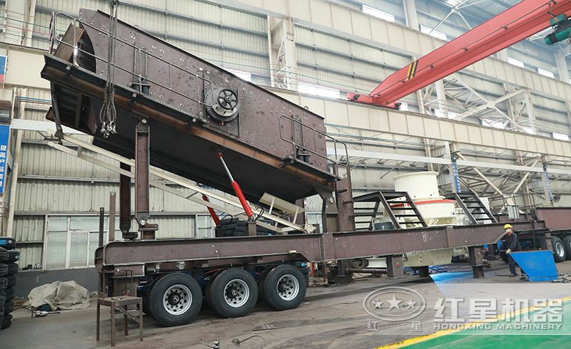 紅星移動(dòng)式石料粉沙機(jī)鑄造車(chē)間，資深技術(shù)人員用心打造高品質(zhì)移動(dòng)粉沙機(jī)