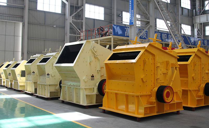 紅星反擊式破碎機(jī)多種機(jī)型，現(xiàn)貨供應(yīng)