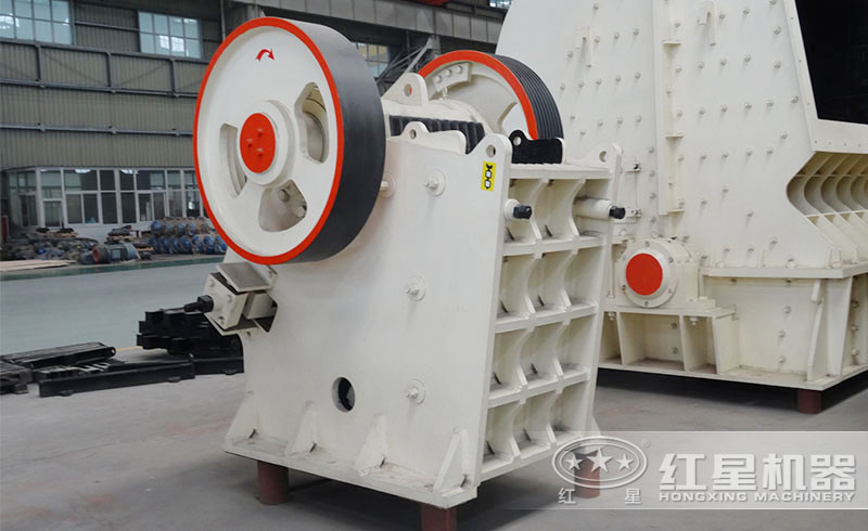 粗碎設(shè)備—顎式破碎機