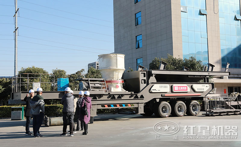 用戶來紅星廠區(qū)參觀購置設(shè)備