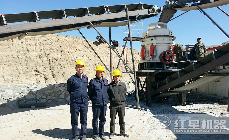 紅星技術(shù)人員深入用戶現(xiàn)場進行技術(shù)指導(dǎo)