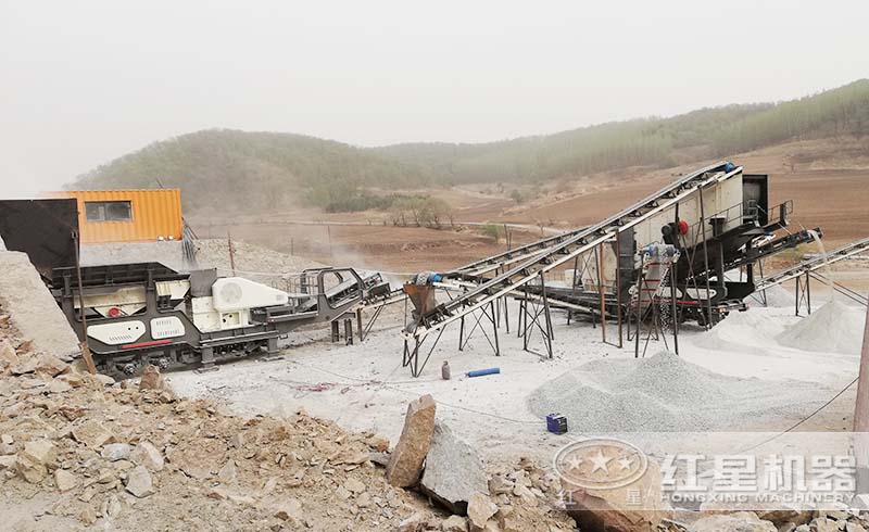 吉林用戶移動式青石破碎現(xiàn)場