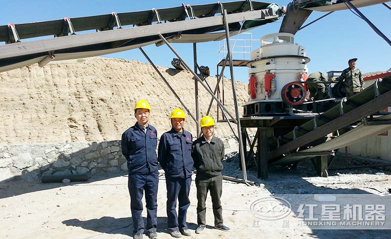 紅星工作人員深入用戶現(xiàn)場進(jìn)行免費(fèi)指導(dǎo)