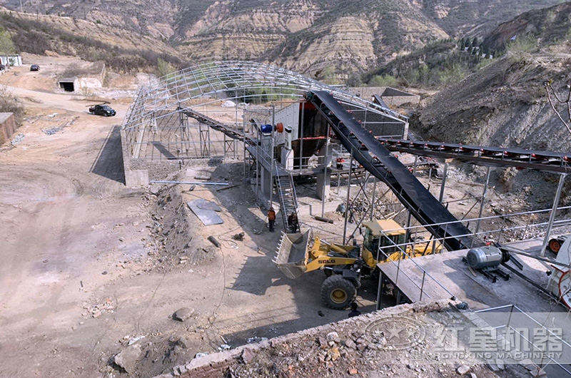 小型石頭破碎現(xiàn)場實(shí)拍圖