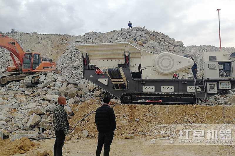 移動碎石子機生產(chǎn)現(xiàn)場實拍