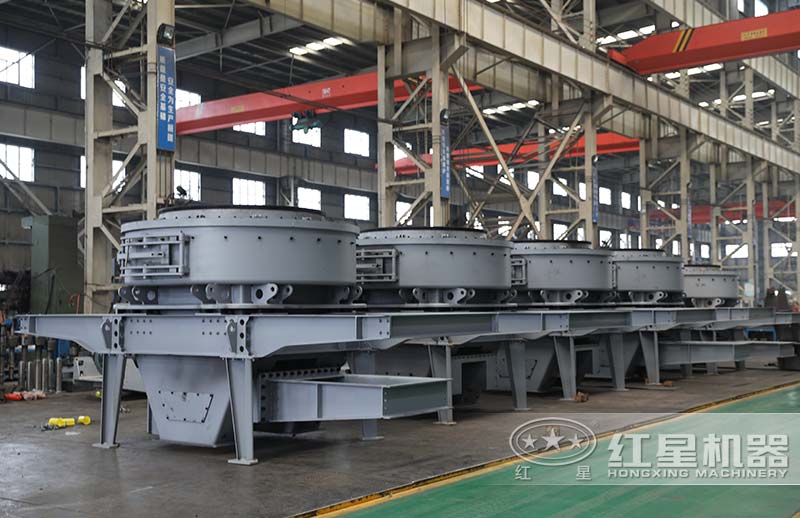 紅星破碎機(jī)生產(chǎn)車間