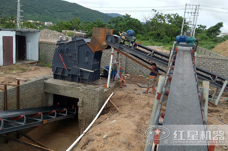 反擊式破碎機設(shè)備實拍