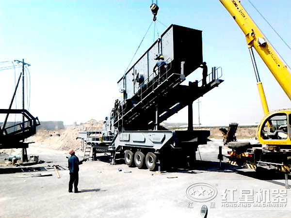 時產200t/h石料的輪胎式移動破